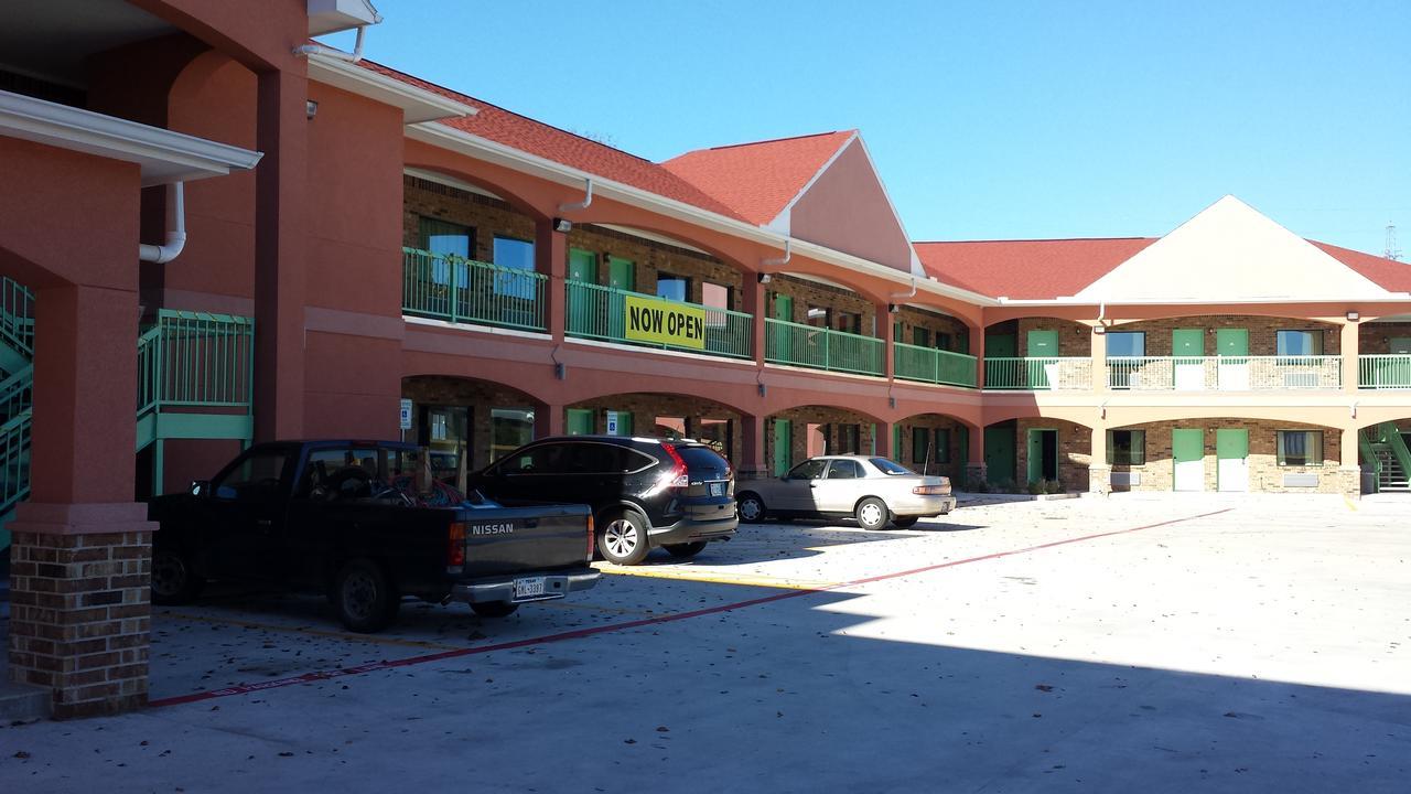 Classic Inn & Suites Humble Extérieur photo